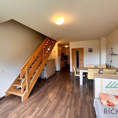 Apartmány Říčky - Hotel Říčky Ricky (Hradec Kralove) Exterior foto