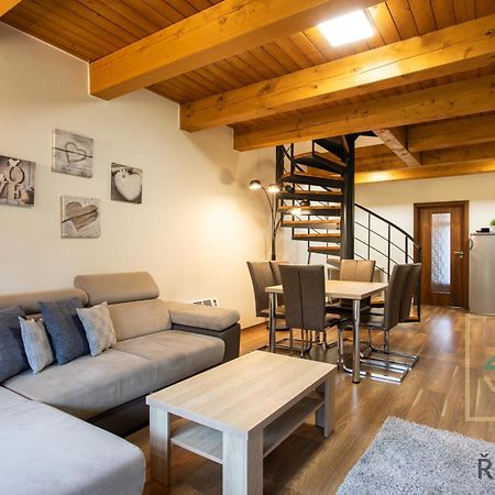Apartmány Říčky - Hotel Říčky Ricky (Hradec Kralove) Exterior foto