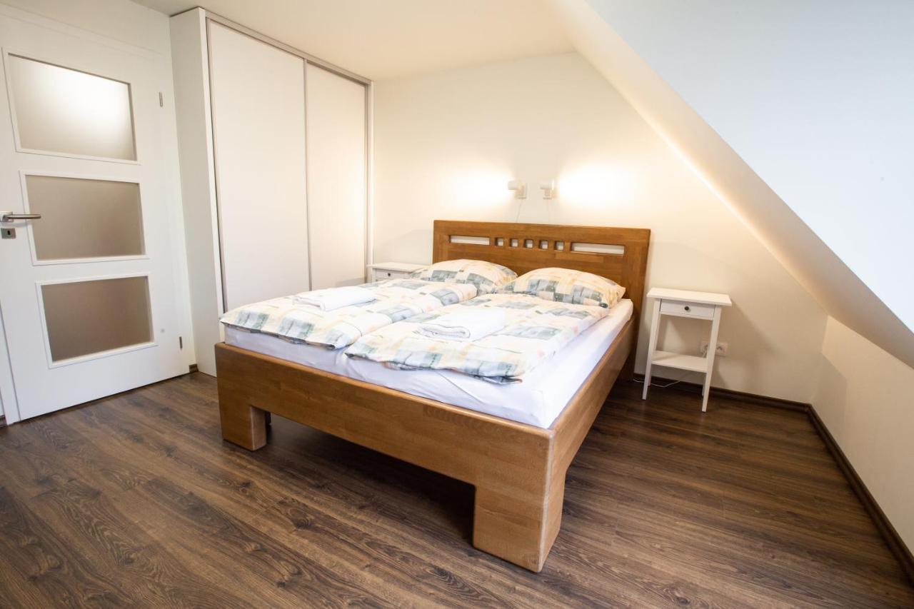 Apartmány Říčky - Hotel Říčky Ricky (Hradec Kralove) Exterior foto