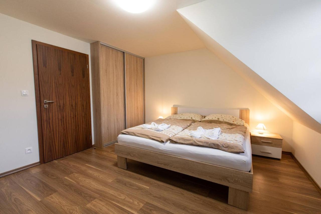 Apartmány Říčky - Hotel Říčky Ricky (Hradec Kralove) Exterior foto