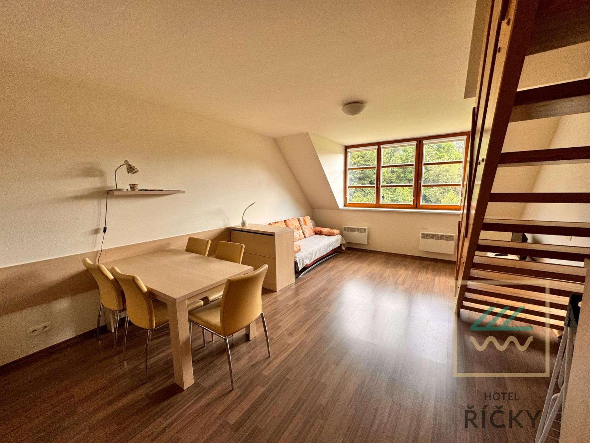 Apartmány Říčky - Hotel Říčky Ricky (Hradec Kralove) Exterior foto