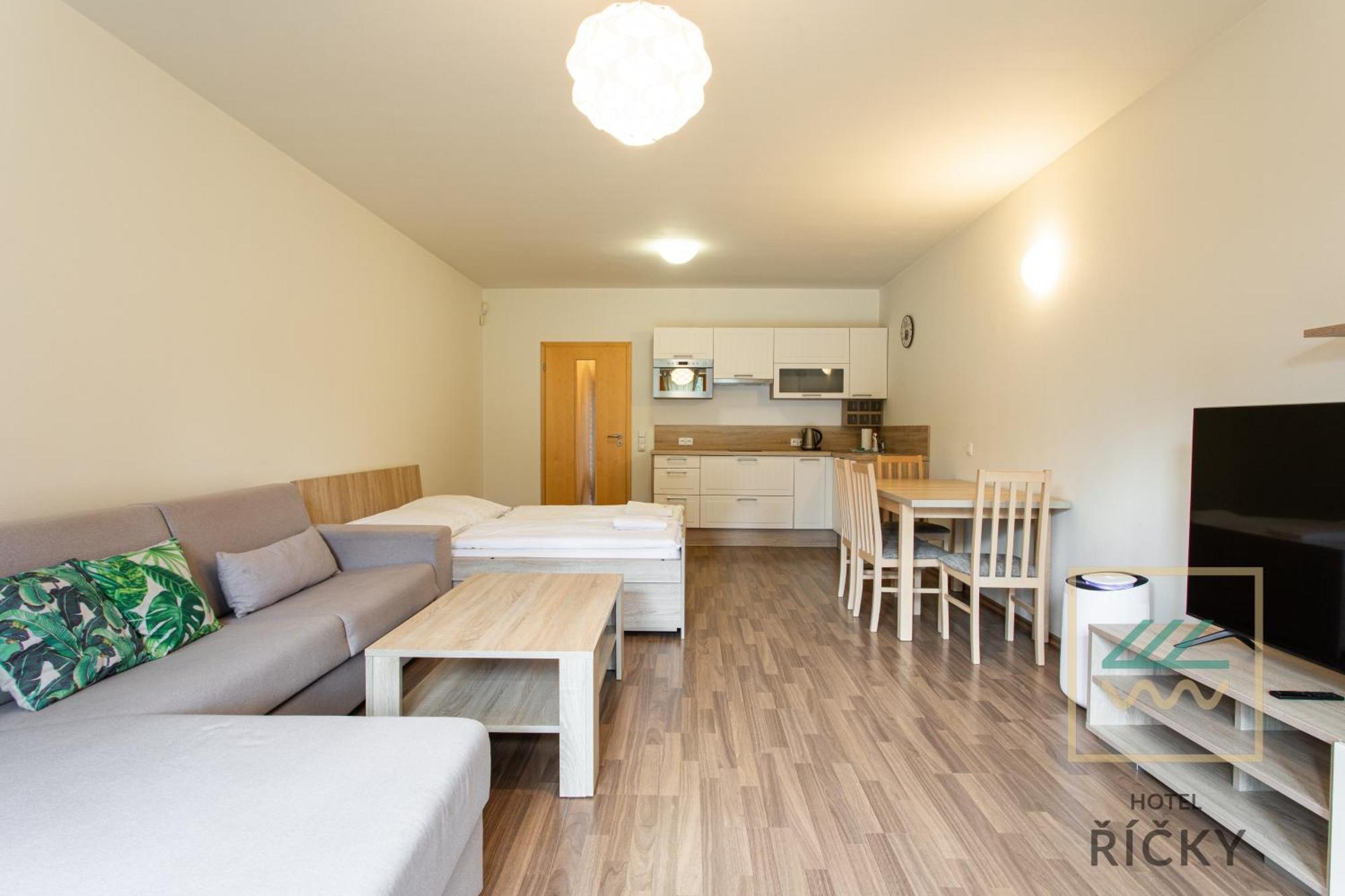 Apartmány Říčky - Hotel Říčky Ricky (Hradec Kralove) Exterior foto